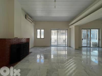 Apartment for rent in Hamraشقة للإيجار في قلب الحمرا