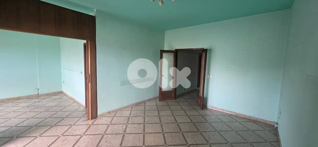 Office for Rent In Jdeideh مكتب للإيجار في الجديدة