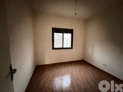 L20094 - Spacious Apartment For Sale in Jamhour