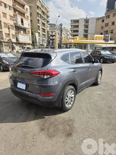 Hyundai Tucson 2016 Company