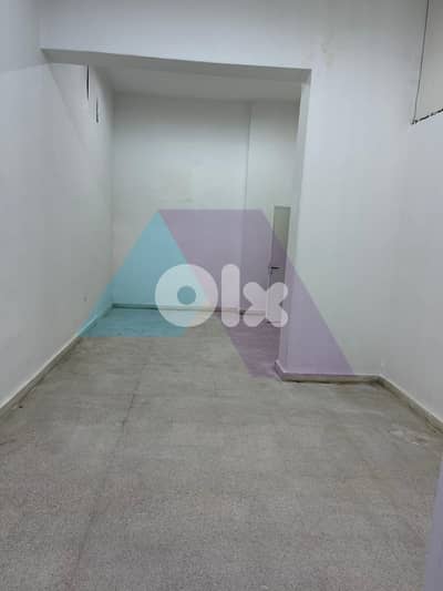 700m2 Commercial warehouse-prime location-4sale in Achrafieh - أشرفية