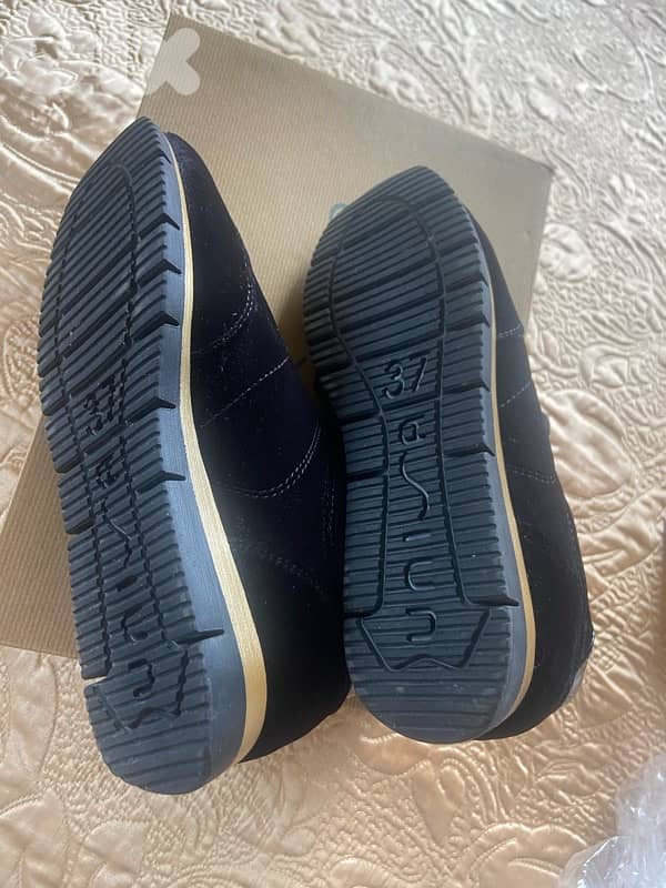 Unisa shoes 1
