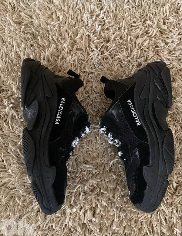 BALENCIAGA shoes 0