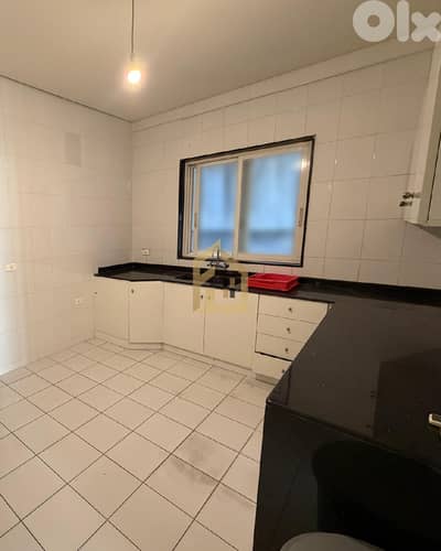 Apartment for rent in Hamra NY284 شقة للإيجار في الحمرا