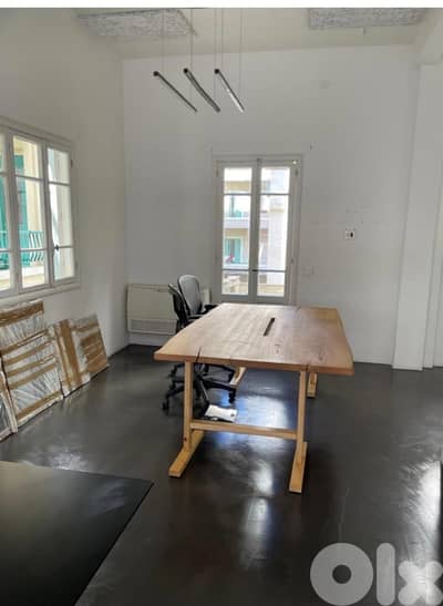 مكتب للايجار في الاشرفية/مار مخايل Office in Achrafieh/Mar Mikhael