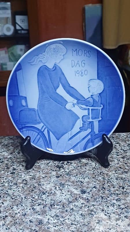 antique 0