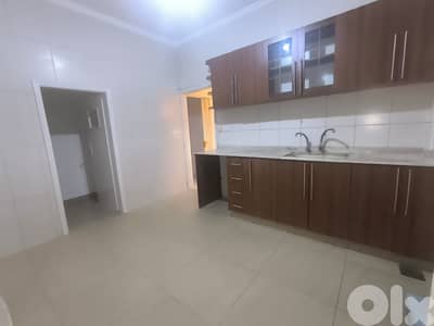 L20101 - 3-Bedroom Apartment For Sale in Al Zarif, Ras Beirut