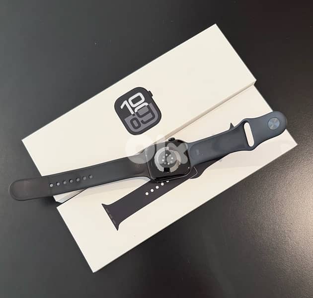 Apple Watch Series 10 46mm Jet Black Al Black SB M/L GPS 64 GB Storage 2
