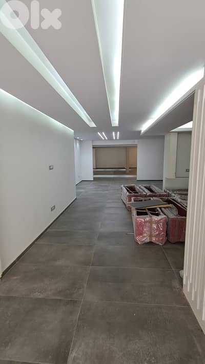 450Sq DECORATED SHOWROOM FOR RENT IN DEKWANEH PRIME, (DEKR-194)