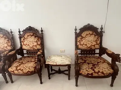 Classic antique style living room set
