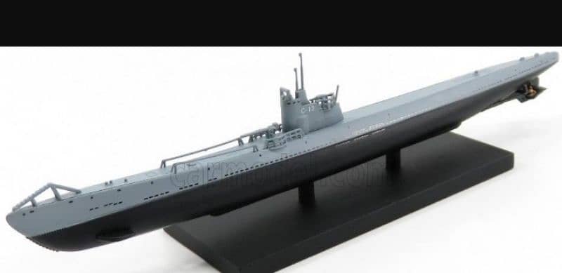 Soviet Navy S-Class Submarine (S-13) model scale 1/350. 0