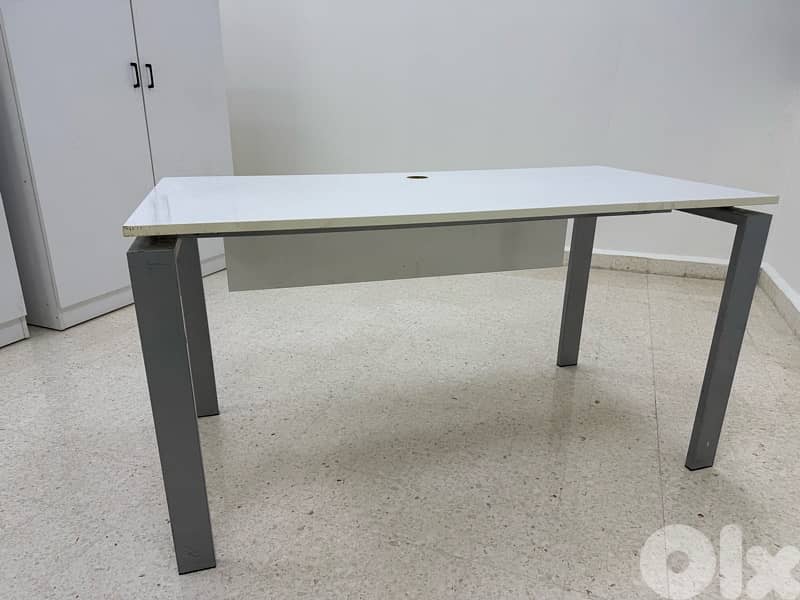 Office Desk 0