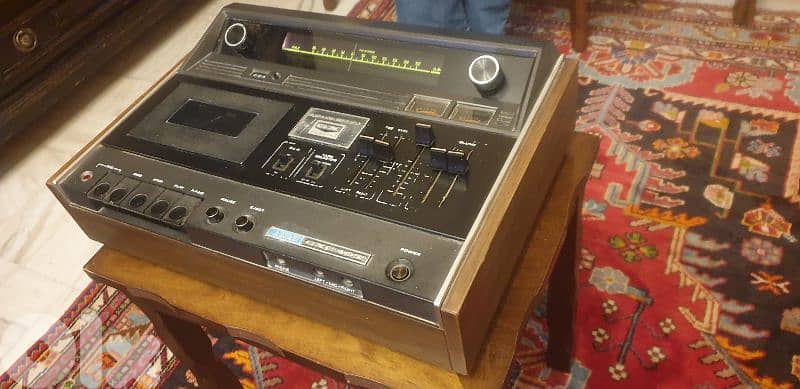 AKAI GXC-40T cassette deck Radio recorder 0