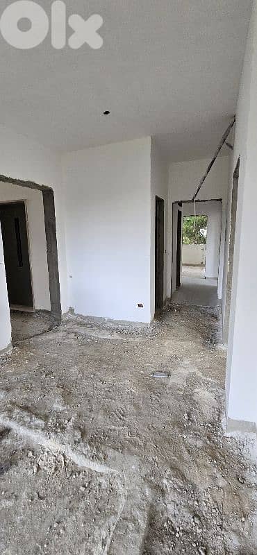Apartment For Sale in Aaraya/ شقة للبيع في عاريا