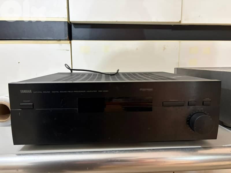 Yamaha DSP-E580 amplifier 0