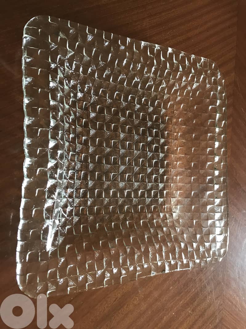 Decorated glass tray. 0