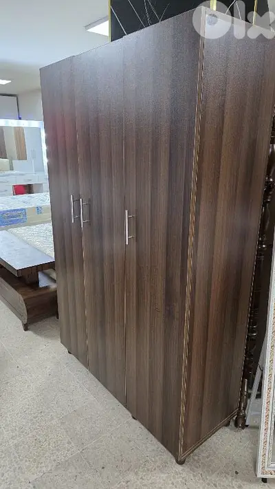 خزانة ٣ درف لاميكا