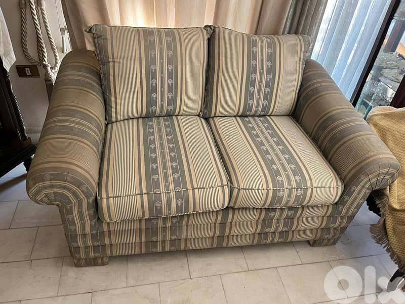 sleep comfort sofa set needs upholstery 0