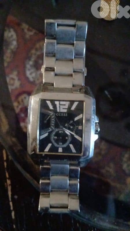 ساعه guess اصليه 1