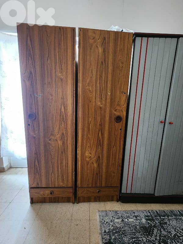 bedroom closet 0