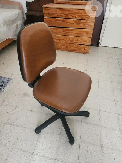desk chair