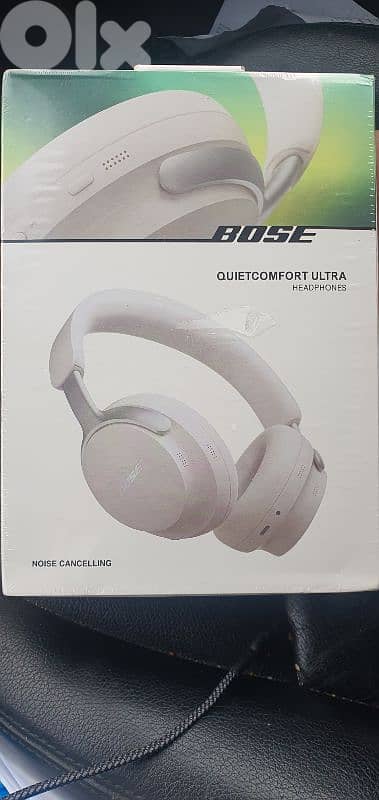 Bose Quitcomfort Ultra Headphones 0