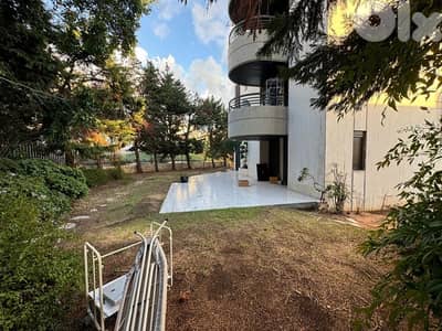 Spacious Apartment with Huge Garden and open views in Adma