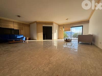 Spacious Apartment with Huge Garden and open views in Adma