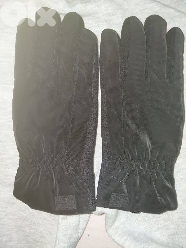 gloves 0