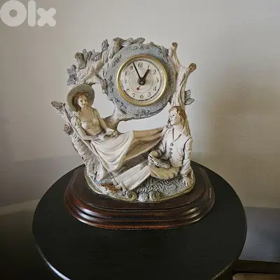 statue