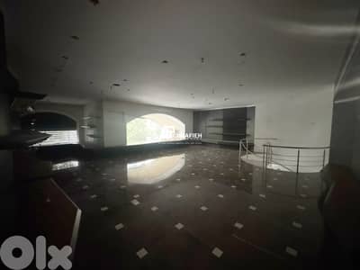 2 Floors Shop For Rent in Downtown