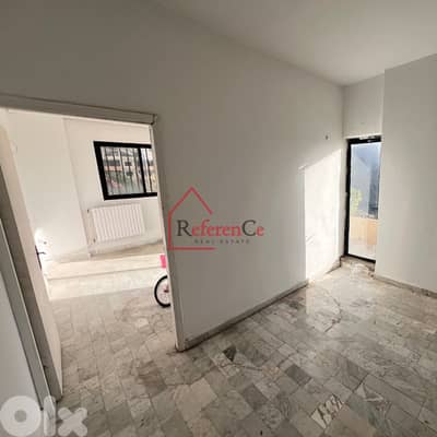 Apartment with terrace for sal in Hboub شقة مع تراس للبيع في حبوب