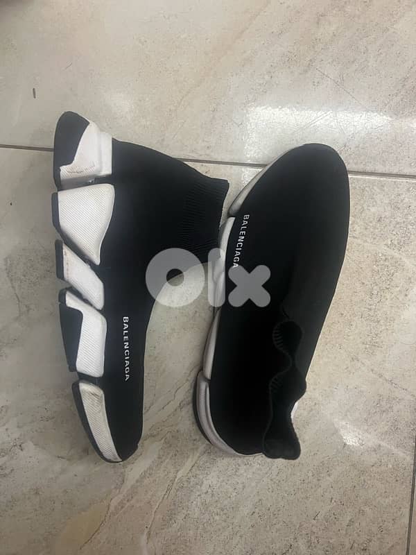 balenciaga 42 0