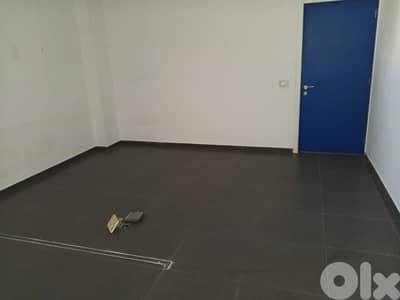 مكتب للايجار في عين الرمانة Office for rent in Ain El Remmaneh
