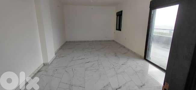 Apartment For Sale In Halat - شقة للبيع في حالات