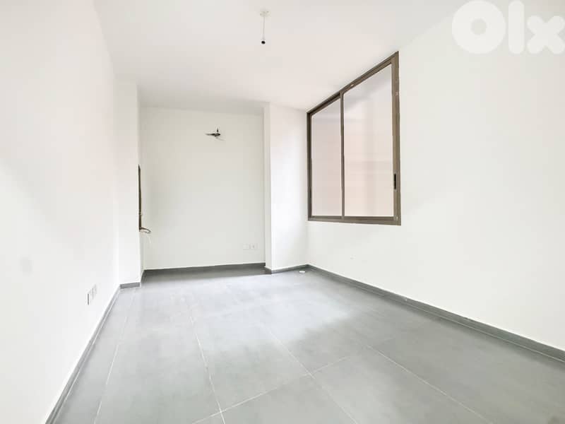 Office for rent in Jdeideh MQOA27 0