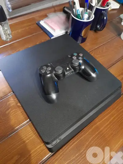 PS4 Slim 500 gb, Firmware 12.00 (jailbreakable)