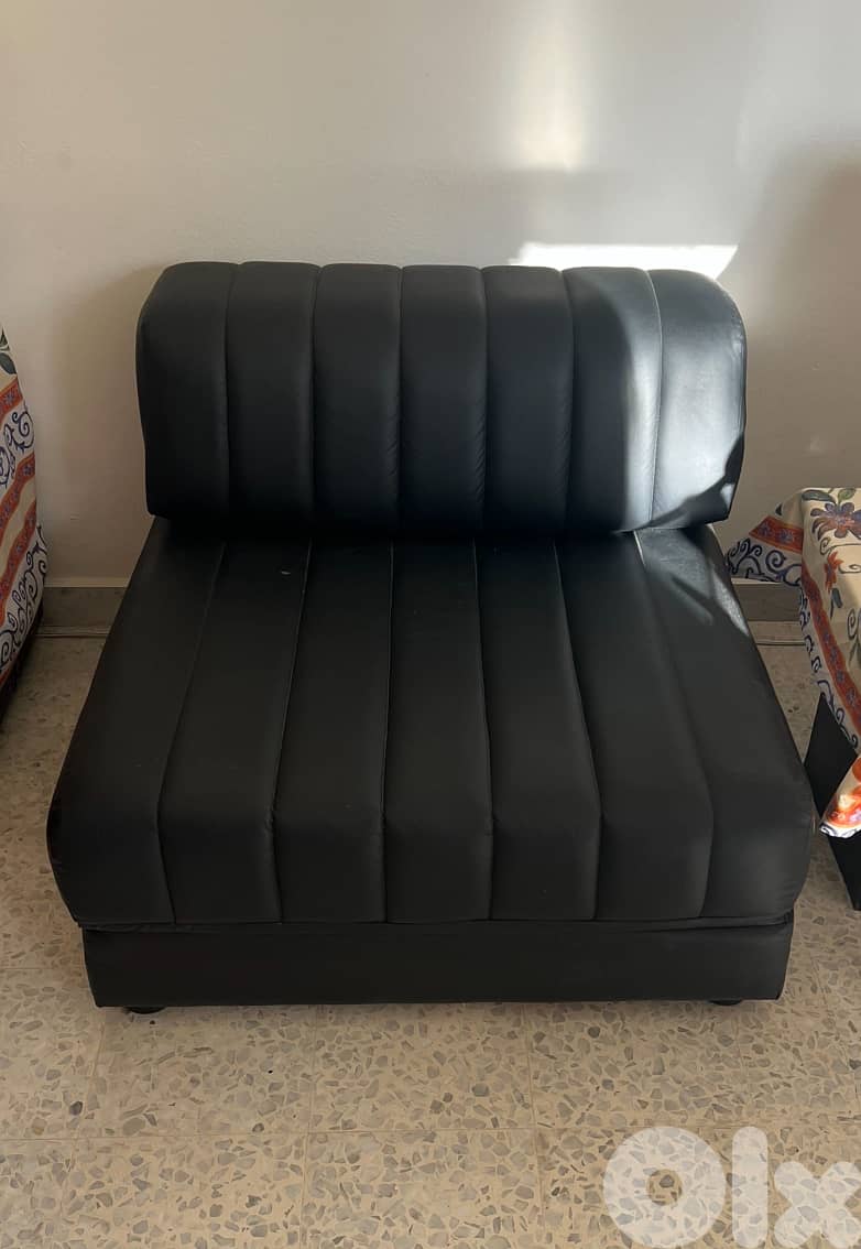 2 sofa bed medium + 1 sofa bed extra large (black leather) 1