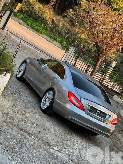 Mercedes-Benz CLS-Class 2012