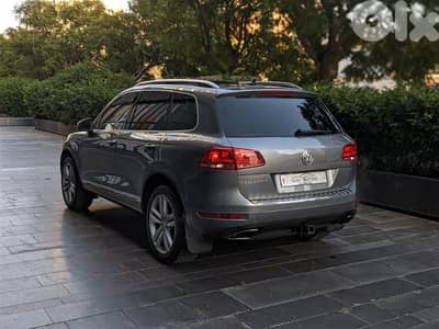 Volkswagen Touareg 2011 Executive Pack V6 4-Motion / Fully loaded