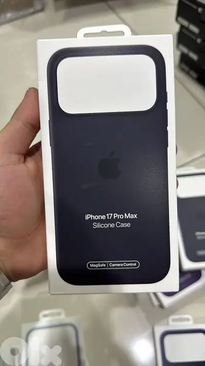 Apple Silicone Case magsafe Iphone 17 pro Max Black 51$