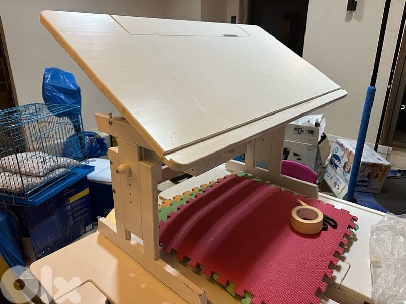 White wooden desks (tables) for students (no chairs) - طاولة مكتب 1