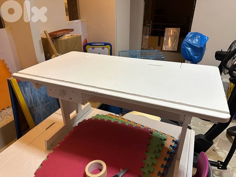White wooden desks (tables) for students (no chairs) - طاولة مكتب 0