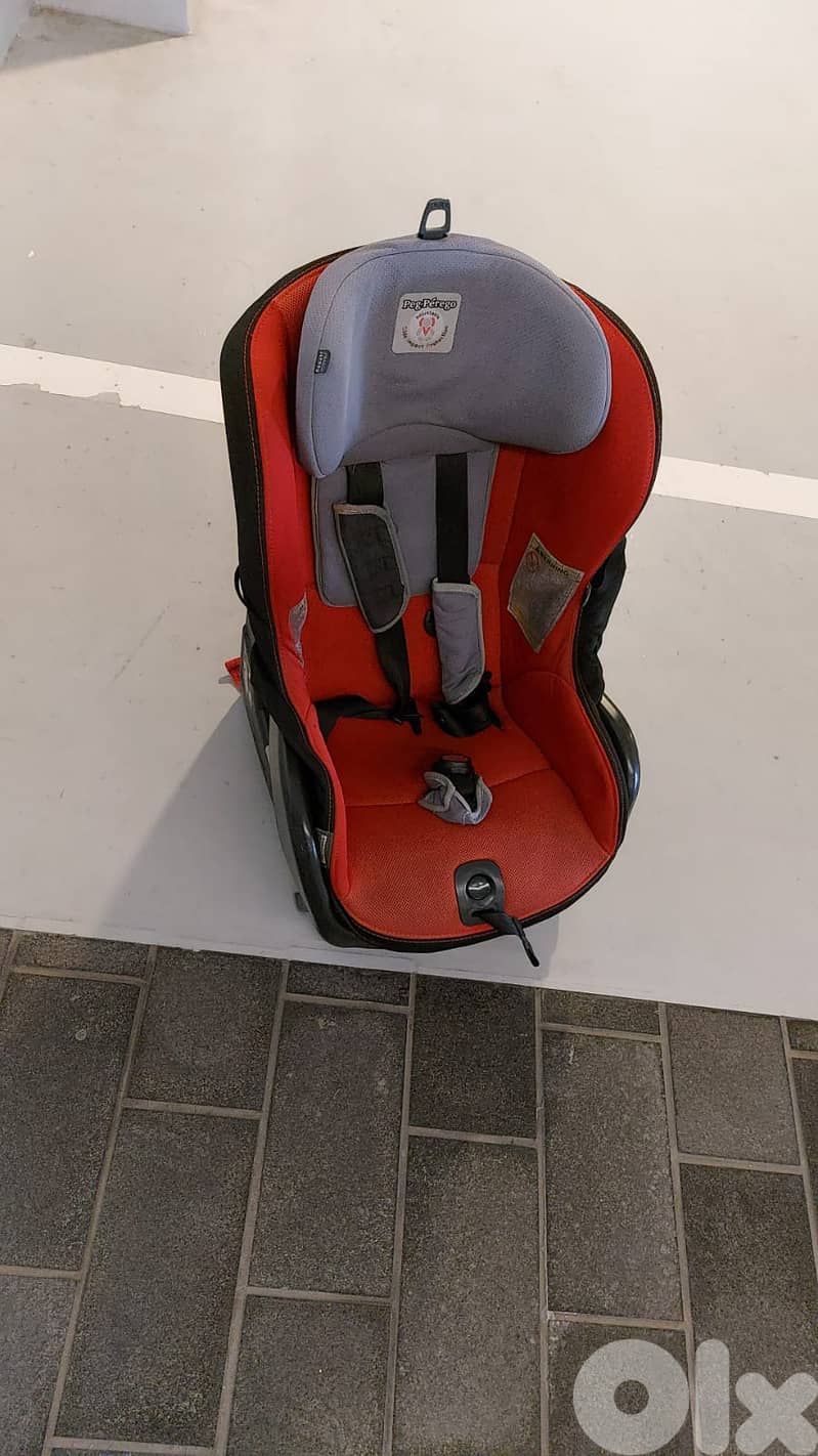 Car seat 0