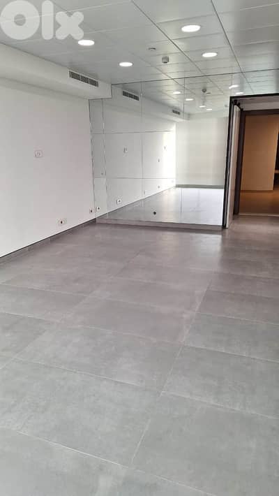 Office for Rent in Dekwaneh   مكتب للإيجار في الدكوانة