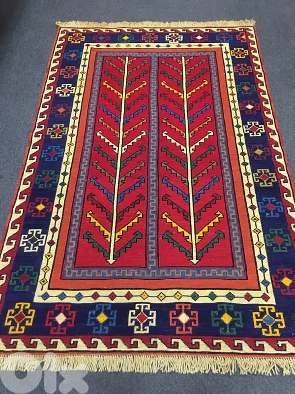 Persian carpet سجاد العجمي 0