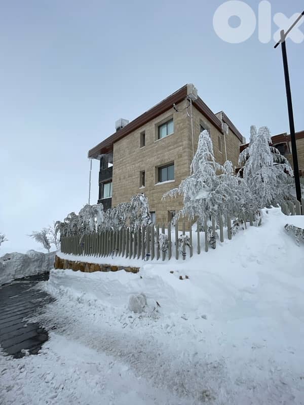 Elegant 200 sqm Duplex Chalet in Faqra Hills with Panoramic Views 17