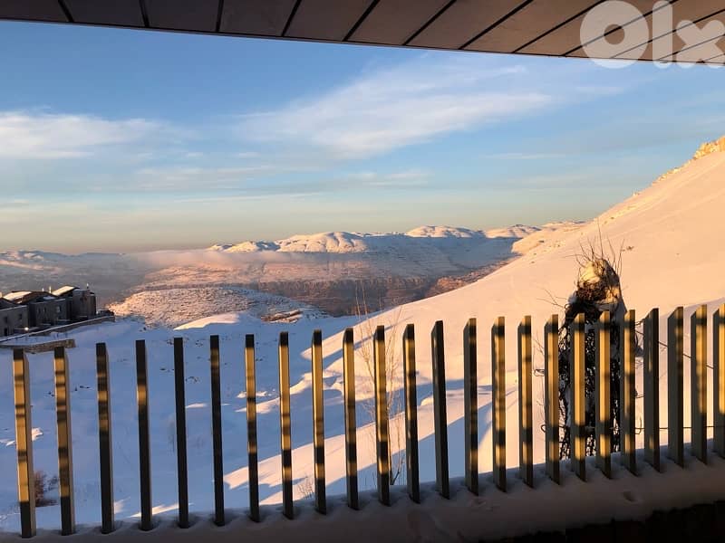 Elegant 200 sqm Duplex Chalet in Faqra Hills with Panoramic Views 10