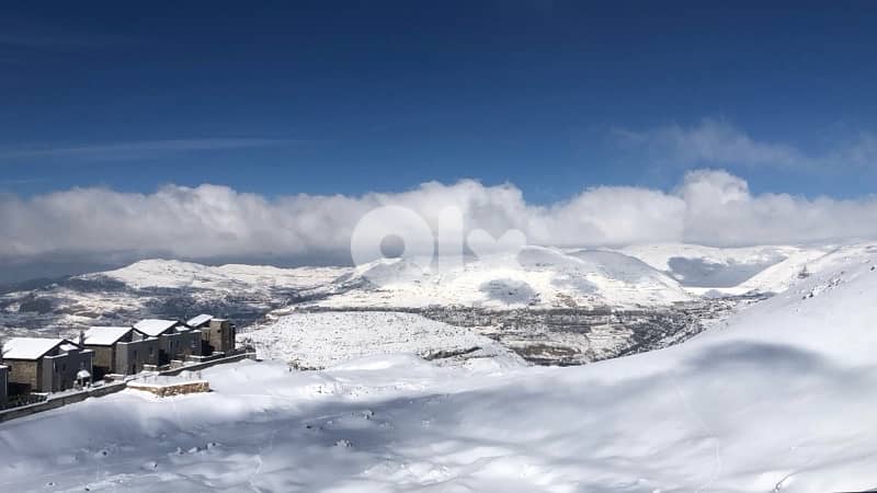 Elegant 200 sqm Duplex Chalet in Faqra Hills with Panoramic Views 18