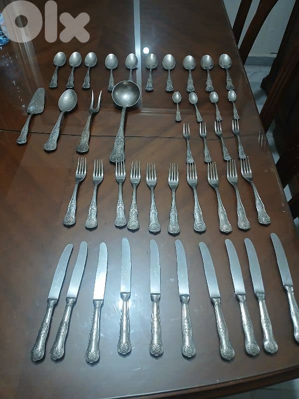 silver cutlery 0